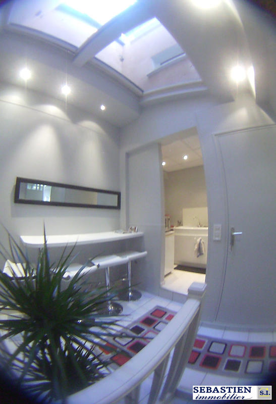 Local commercial - 76 m² - 6 pièces