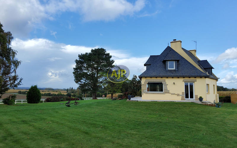 Maison - 178 m² - 7 pièces