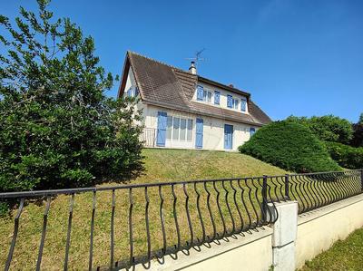 Maison - 180 m² - 7 pièces