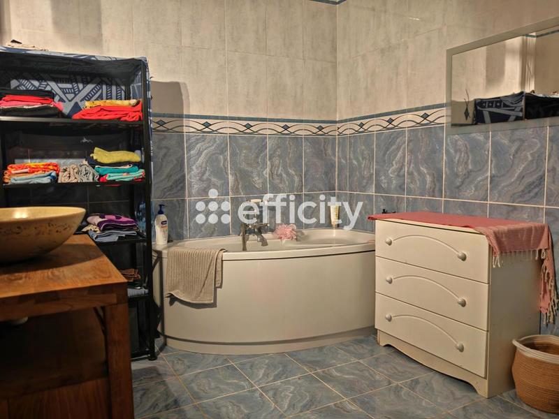 Maison - 167 m² - 5 pièces