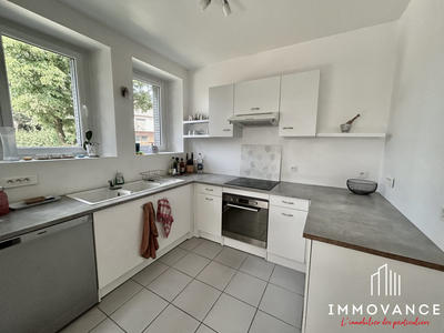 Maison - 195 m² - 7 pièces