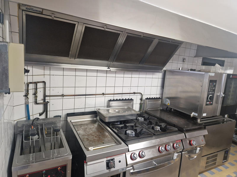 Fonds de commerce - Magasins - 157 m²