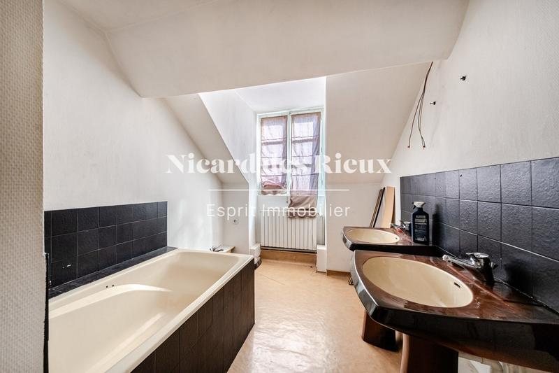 Maison ancienne - 200 m² - 5 pièces