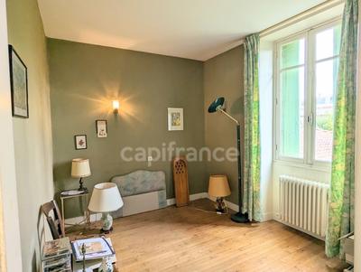 Maison de village - 158 m² - 10 pièces