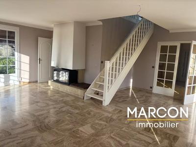 Propriété - 277 m² - 12 pièces