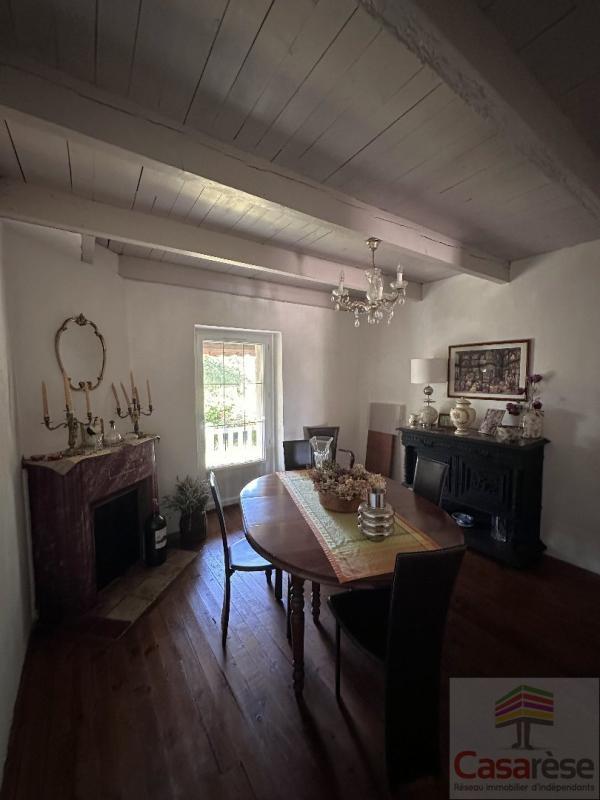 Maison en pierre - 193 m² - 8 pièces