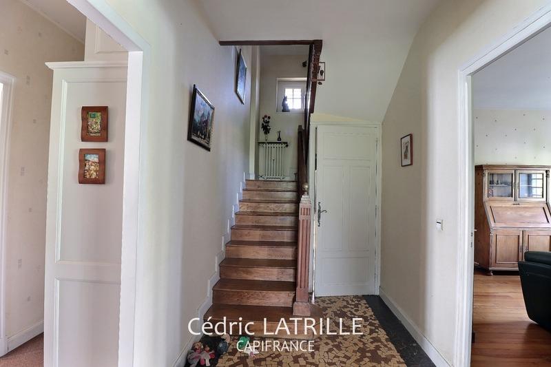 Maison - 200 m² - 8 pièces