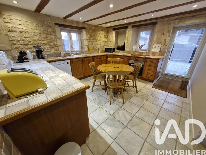 Maison - 275 m² - 11 pièces