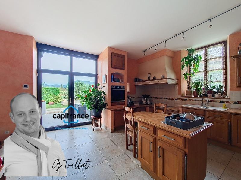 Maison - 330 m² - 7 pièces