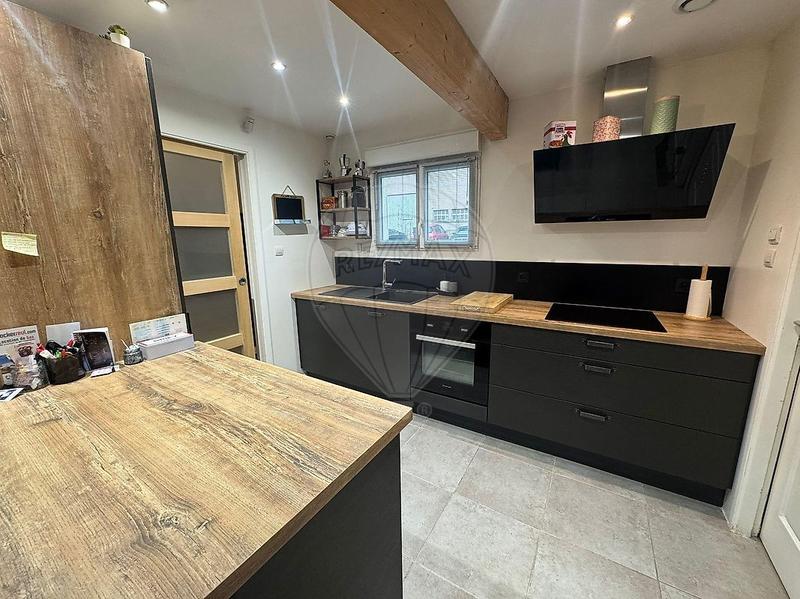 Maison - 110 m² - 4 pièces