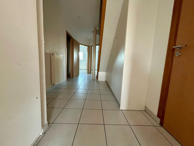 Appartement - 100 m² - 5 pièces