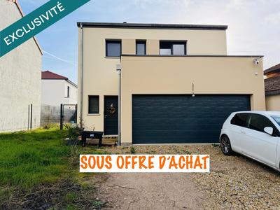 Maison - 105 m² - 4 pièces