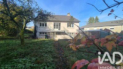 Maison - 180 m² - 9 pièces