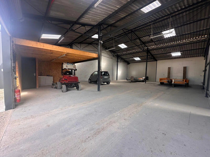 Local d'activités - 1 000 m²