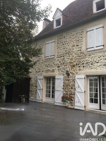 Maison - 200 m² - 7 pièces