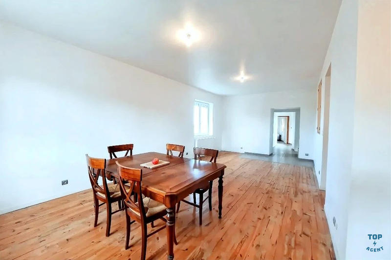 Maison - 208 m² - 5 pièces