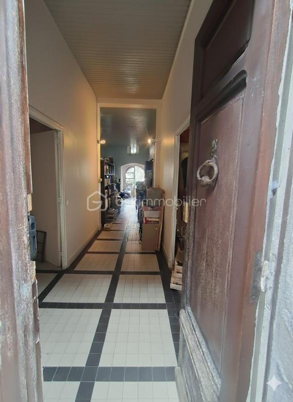 Demeure - 260 m² - 9 pièces