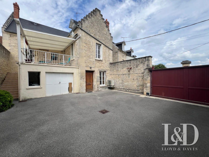 Maison - 155 m² - 7 pièces