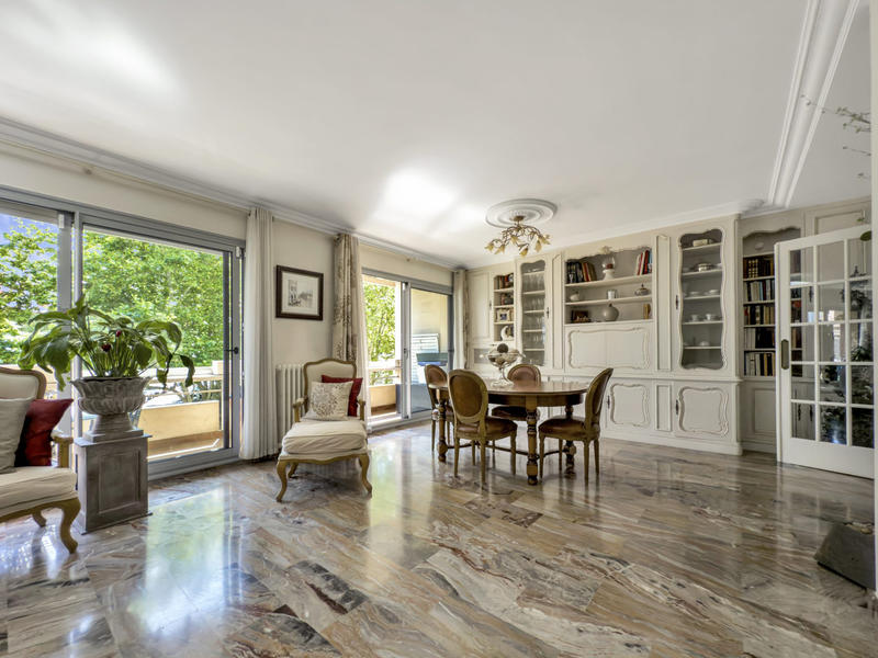 Appartement - 150 m² - 6 pièces