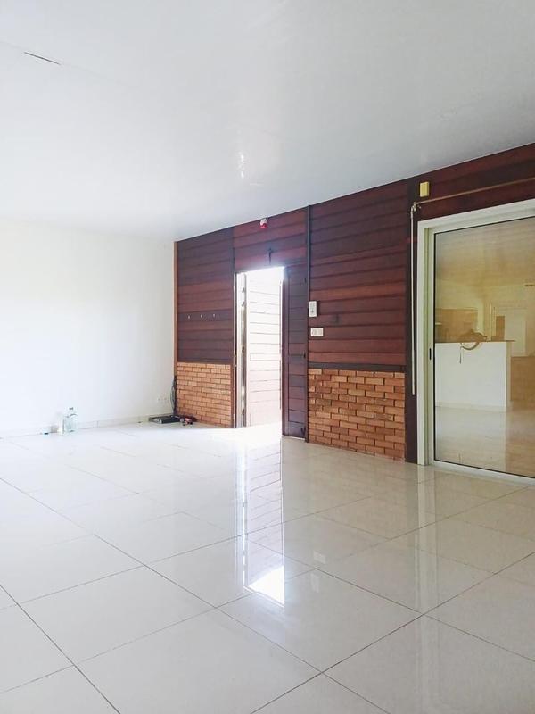 Propriété - 195 m² - 7 pièces