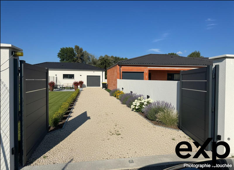 Maison - 98 m² - 4 pièces