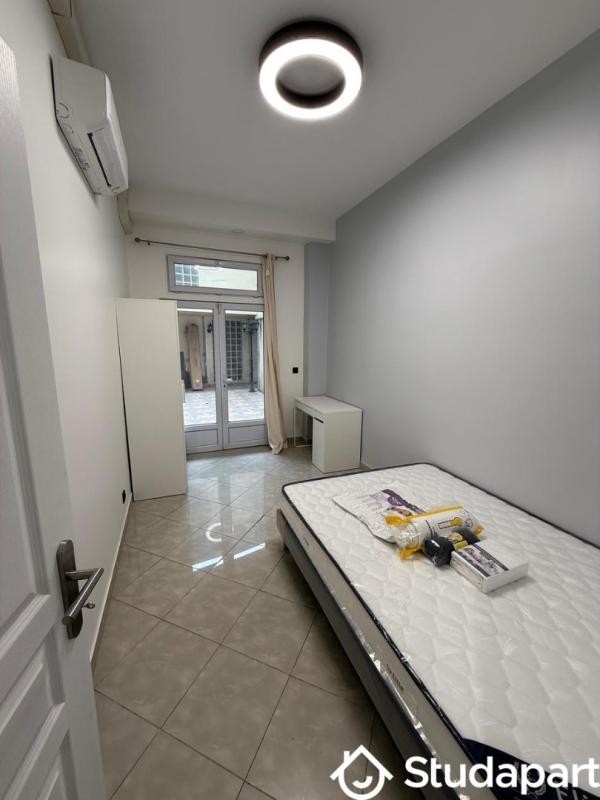 Chambre - 11 m² - 1 pièce