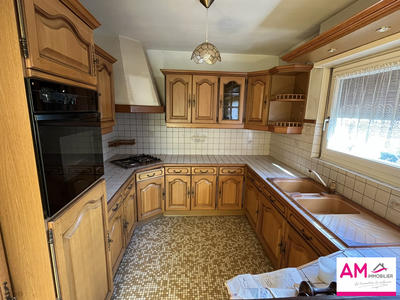 Maison - 168 m² - 7 pièces