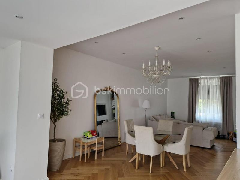 Maison - 88 m² - 4 pièces