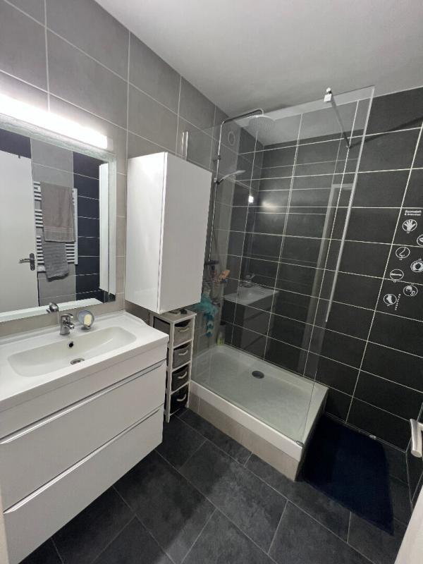 Appartement - 83 m² - 5 pièces