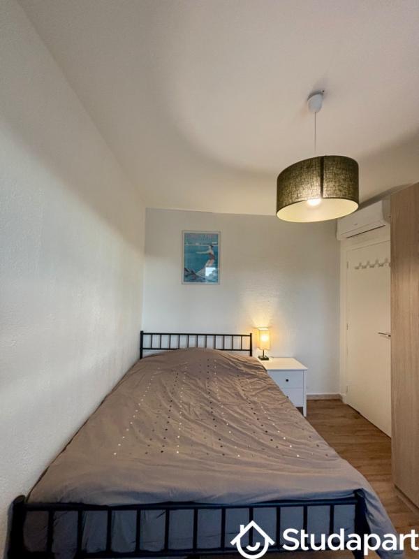 Chambre - 9 m² - 1 pièce