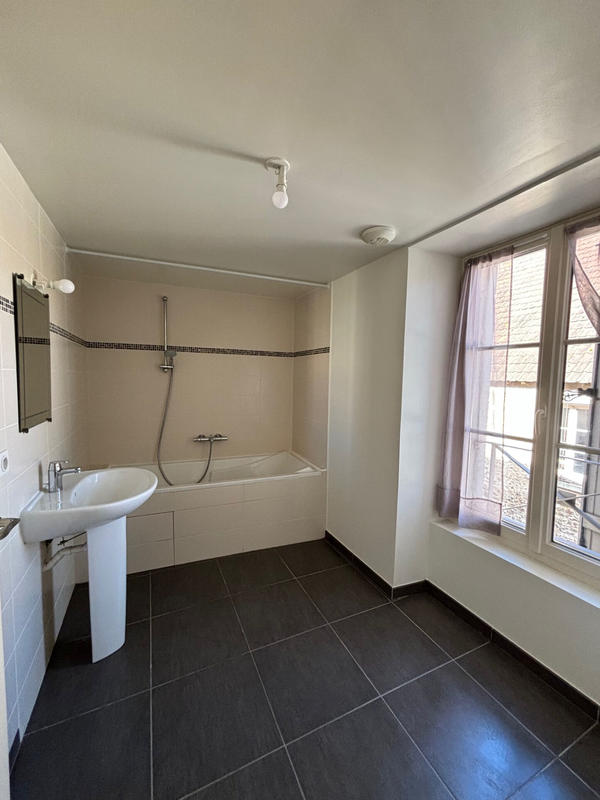 Maison de village - 85 m² - 4 pièces