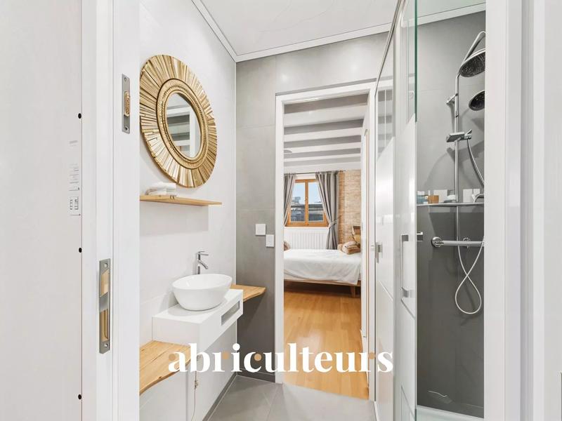 Maison - 180 m² - 7 pièces