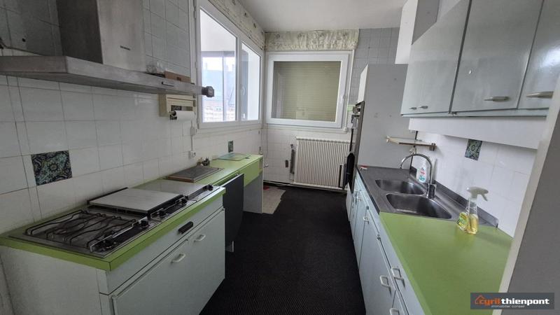 Maison - 300 m² - 13 pièces