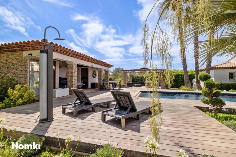 Maison - 210 m² - 5 pièces