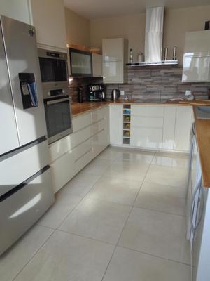 Appartement - 85 m² - 4 pièces