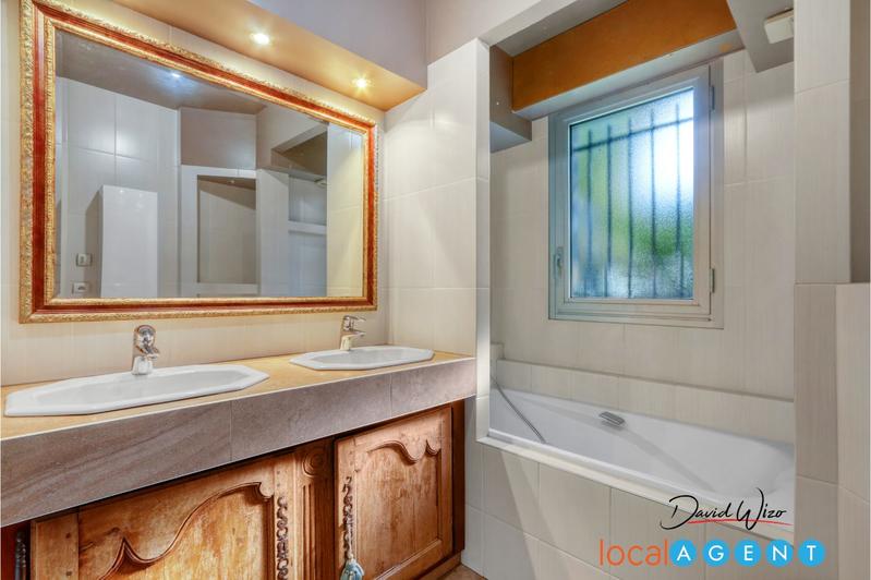 Appartement - 104 m² - 5 pièces