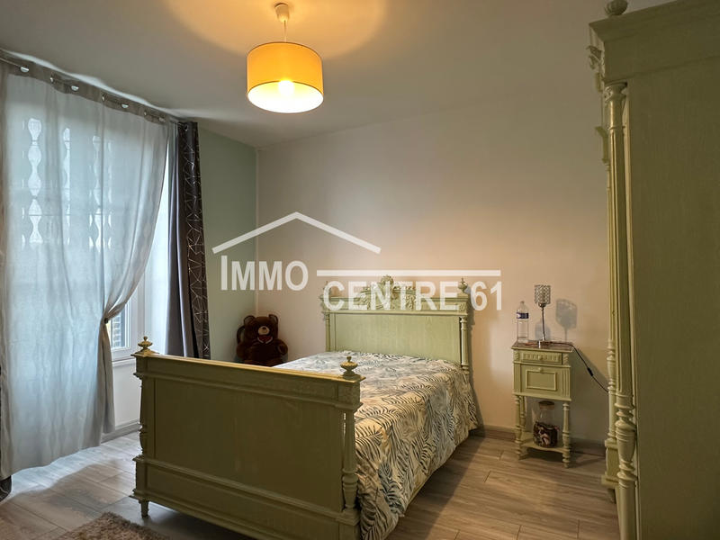 Maison - 163 m² - 9 pièces