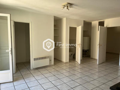 Appartement - 48 m² - 3 pièces