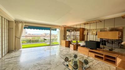 Appartement - 141 m² - 5 pièces