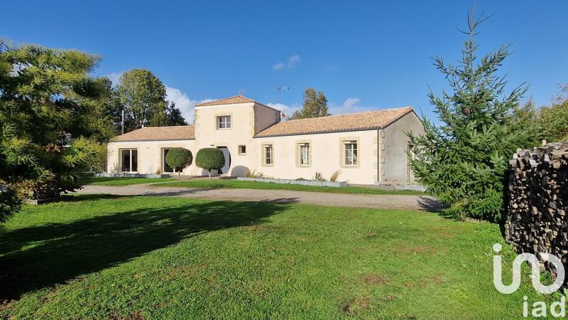 Maison - 202 m² - 6 pièces