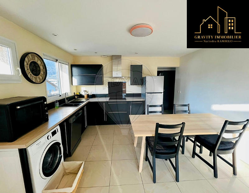 Appartement - 75 m² - 4 pièces