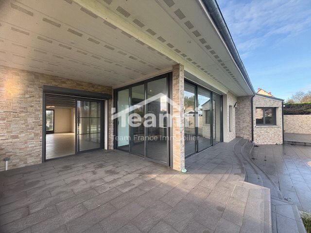 Maison - 245 m² - 7 pièces