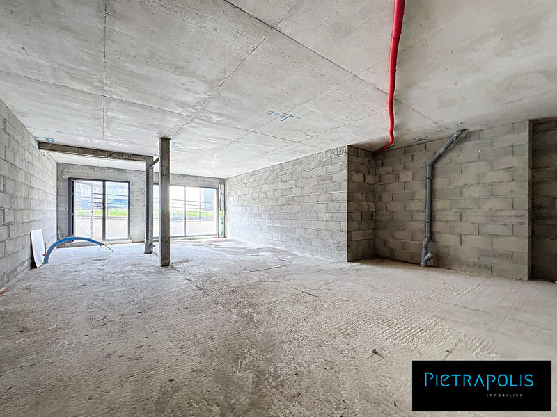 Local d'activités - 77 m² - 1 pièce