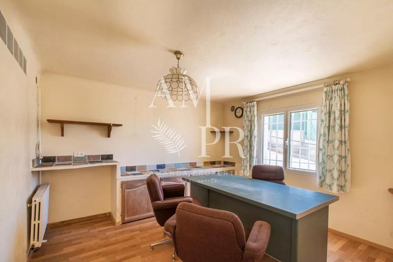 Villa - 181 m² - 7 pièces