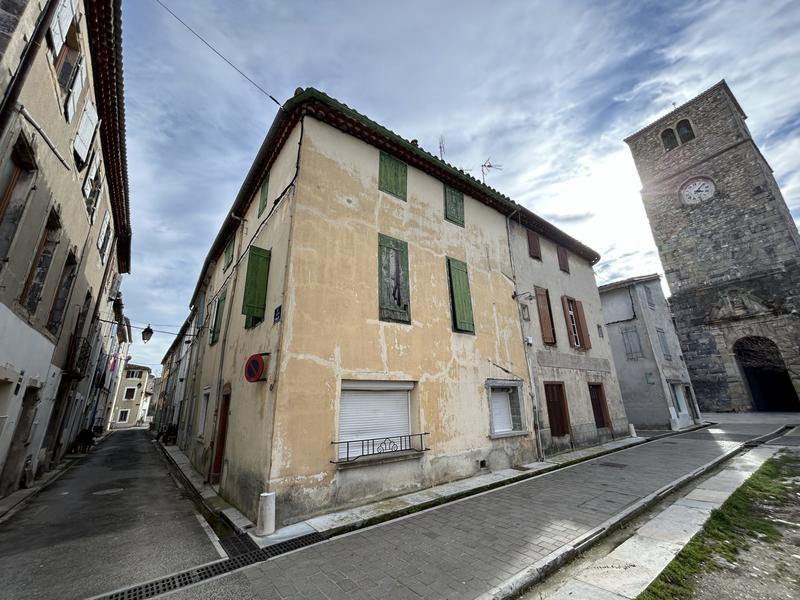 Maison traditionnelle - 150 m² - 9 pièces