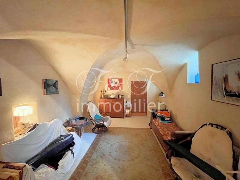 Propriété - 330 m² - 10 pièces