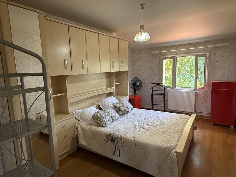 Maison - 175 m² - 8 pièces