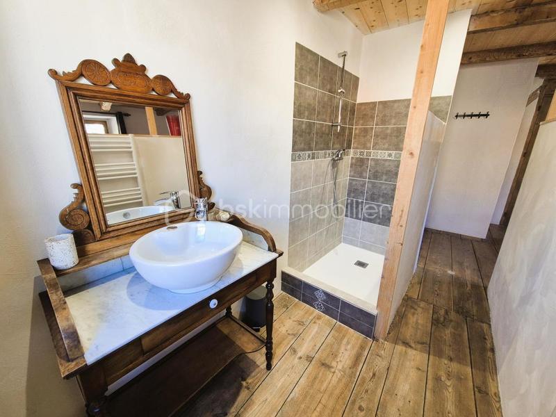 Immeuble - 240 m² - 10 pièces