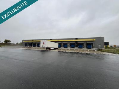 Local commercial - 2 000 m² - 7 pièces