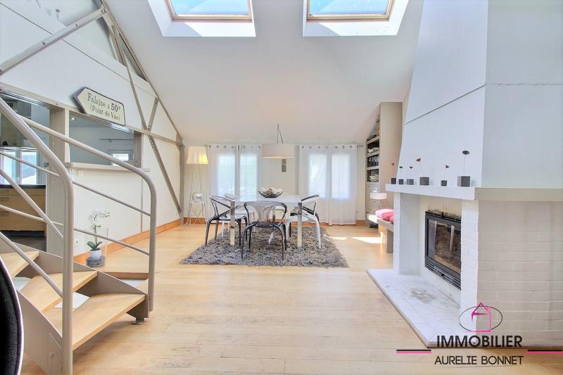 Maison - 241 m² - 7 pièces